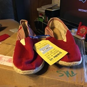 Authentic Toms slip ons